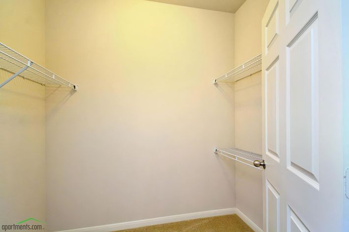 AVAILABLE WALK-IN CLOSETS 