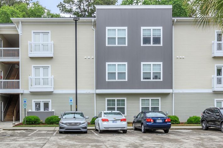 ELEVATION STUDENT LIVING APARTMENTS FOR RENT IN WILMINGTON, NC