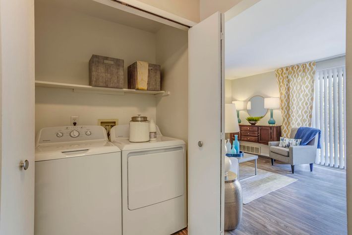 Spring Valley Apartments Photo Gallery