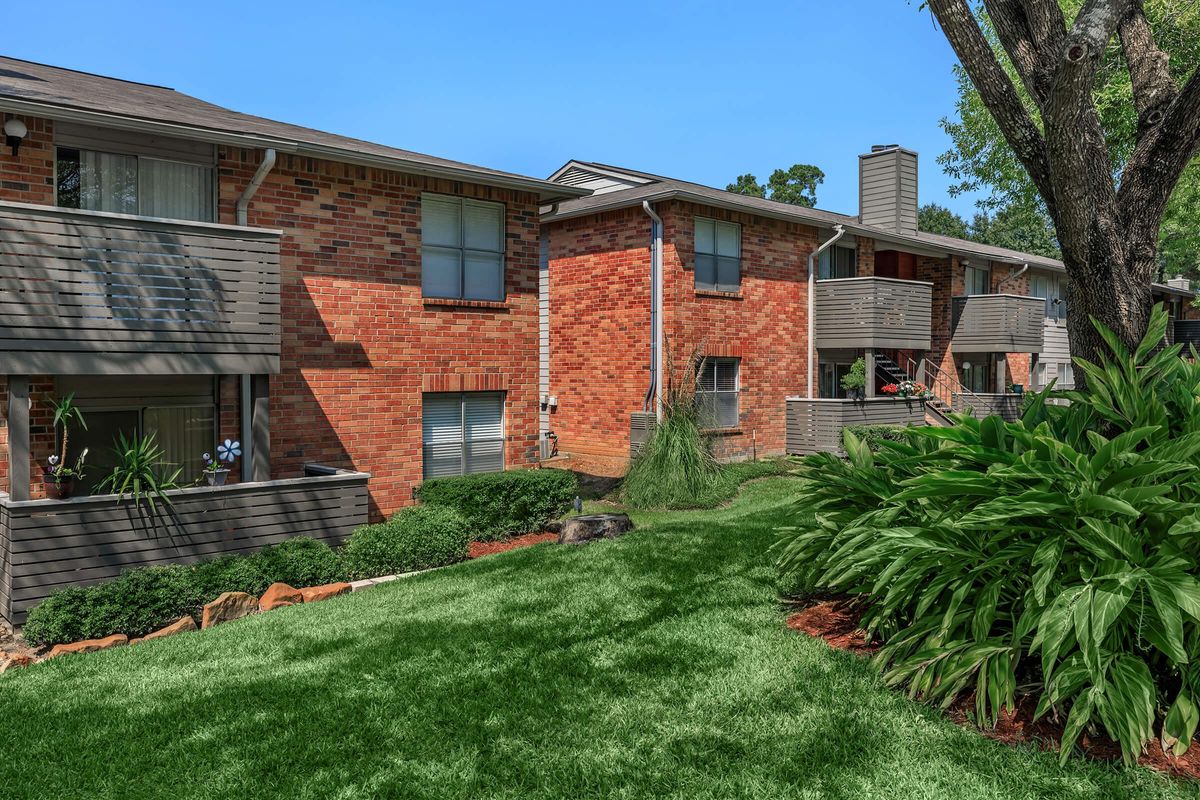 Autumnwood Apartments in Conroe, TX