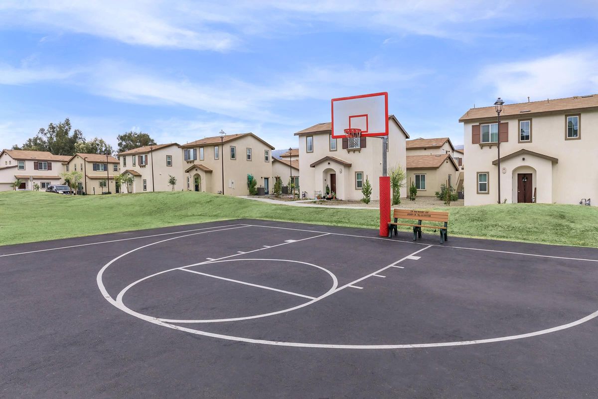 Cottages at Mission Trail Basketball Court
