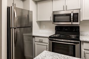 Diamond Interior Kitchen with New Cabinets and Stainless Steel Appliances