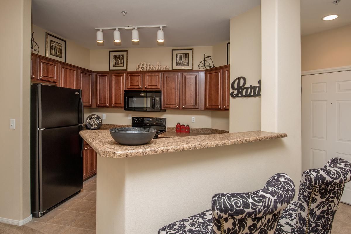 The Signature Gourmet Kitchen with Breakfast Bar