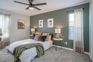 Large Bedroom with Ample Natural Lighting - The Overlook Apartments - Albaqurque - New Mexico  