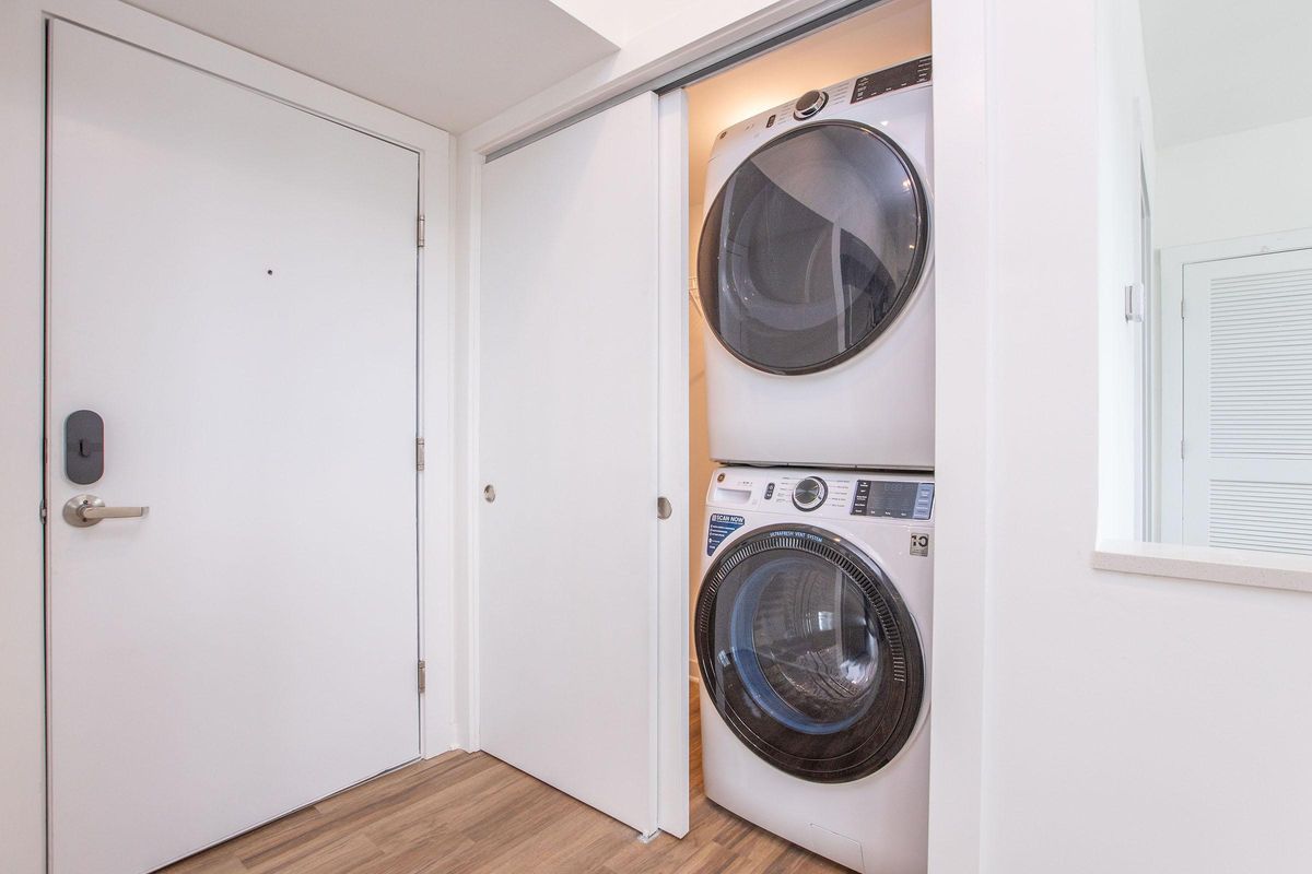 Enjoy your personal washer and dryer at Studio 79