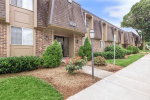 FLEXIBLE LEASE TERMS AT KINGSTON POINTE APARTMENTS IN KNOXVILLE, TN