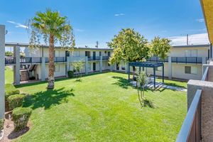Beautiful Landscaping - The Gallery Apartments - Tempe - Arizona