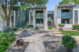 Lush Landscaping - Treehouse Apartments - Albuquerque - New Mexico
