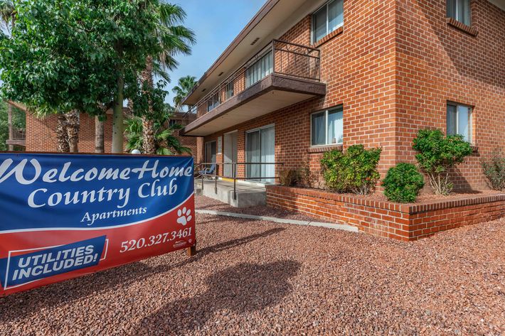 WELCOME HOME TO COUNTRY CLUB APARTMENTS