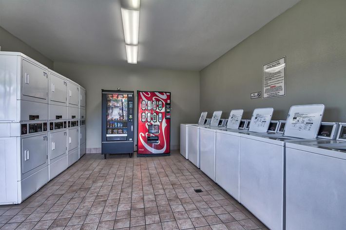 Laundry-Facilities_21141 CANADA RD LAKE FOREST, CA 92630-2754_EMERALD COURT_RPI_II-280928-45.jpg