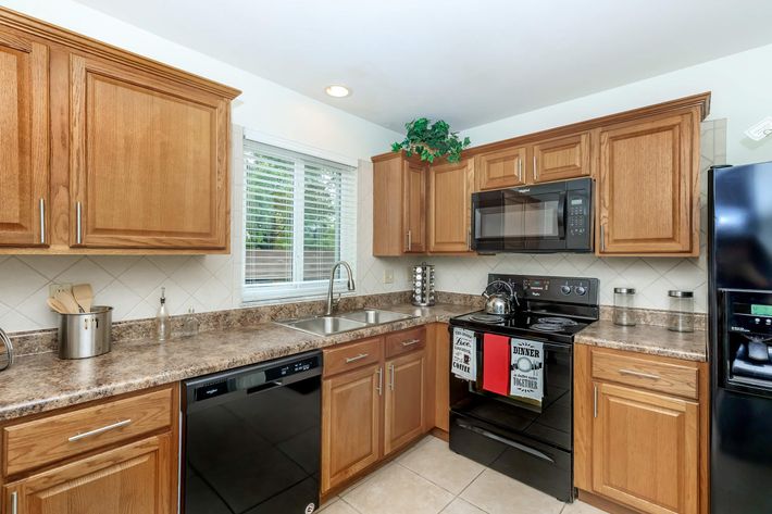FULLY-EQUIPPED KITCHENS AT WHISPERING HILLS