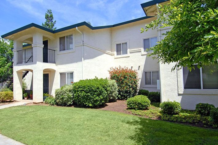 Hyde Park Apartments - Photo Gallery