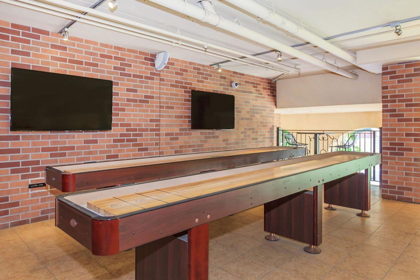 Lorenzo Photo Gallery Usc Student Apartments