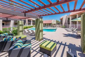 Fully-furnished Sundeck with Resort-style Furnishings - Glenridge Apartments - Glendale - Arizona