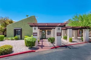 On-site Management and Maintenance Staff - Glenridge Apartments - Glendale - Arizona