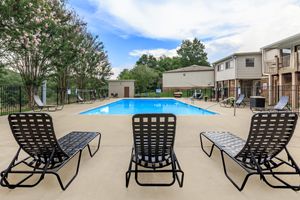 Lounge Poolside at Belle Forest at Memorial in Clarksville, TN