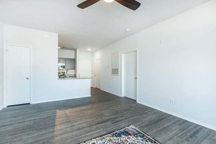 SPACIOUS LIVING ROOMS FOR RENT AT NEW PROVIDENCE PARK