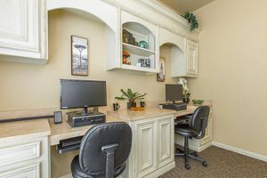 The Avenue’s business center with two desks and two computers