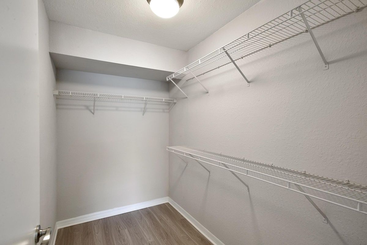 AMPLE CLOSET SPACE IN RIVERVIEW, FL