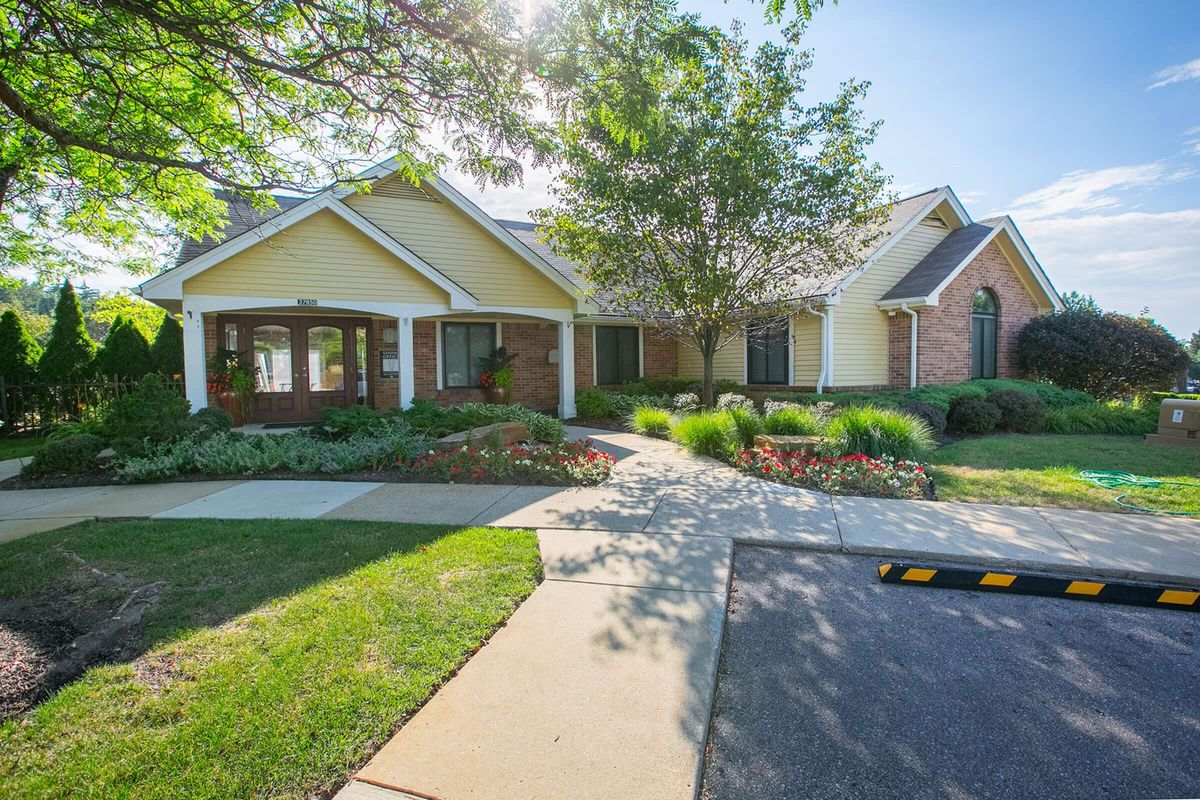 Spring Valley Apartments Apartments In Farmington Hills Mi